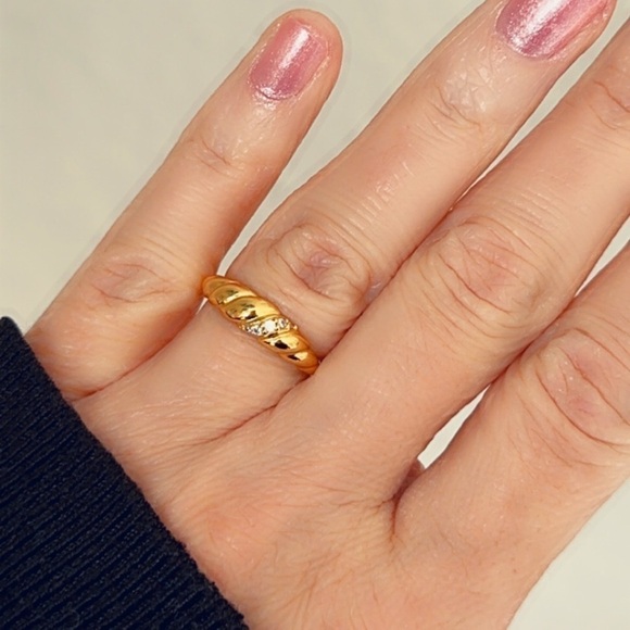14k Gold finish Sterling Silver Classic Gold Twist CZ Ring - Picture 3 of 17